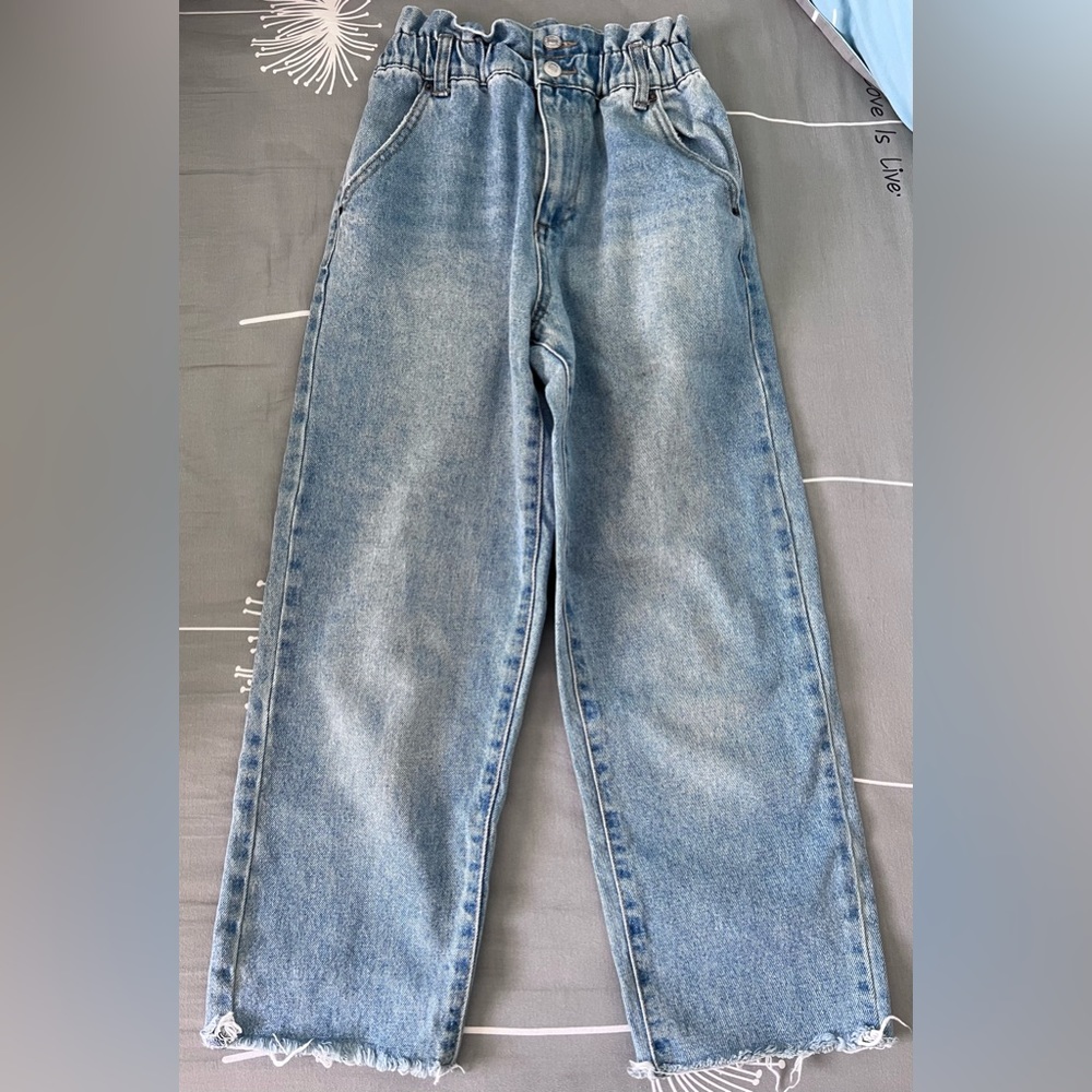 Forever 21 high rise cropped jeans
